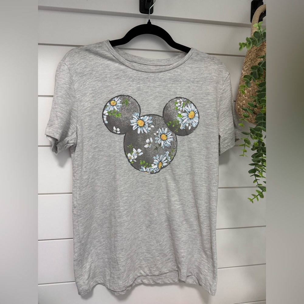 NWOT Mickey Flower Tee